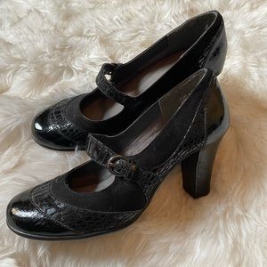Aerosoles Silhouette black pumps